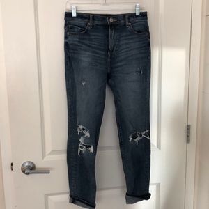 Ripped detail boyfriend/ girlfriend jeans